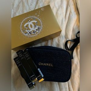 SOLD 🩷 Chanel Holiday 2023 Gift Set - Always Brilliant Lipgloss Trio